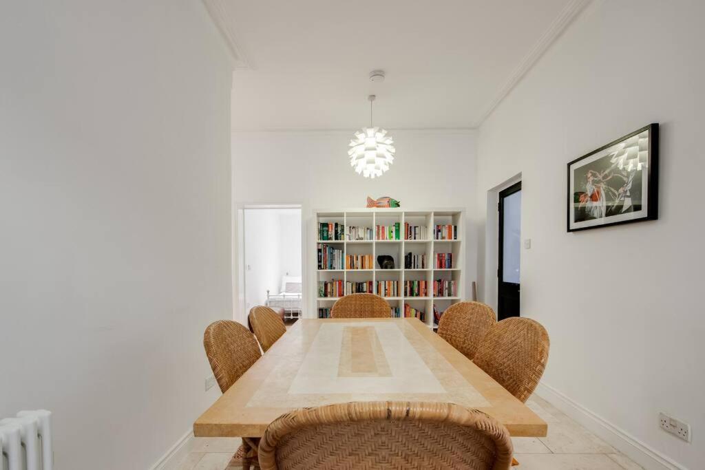 Princes Villa - Large Fully Self Contained Flat, 5 Minutes From The Sea เฮสติงส์ ภายนอก รูปภาพ