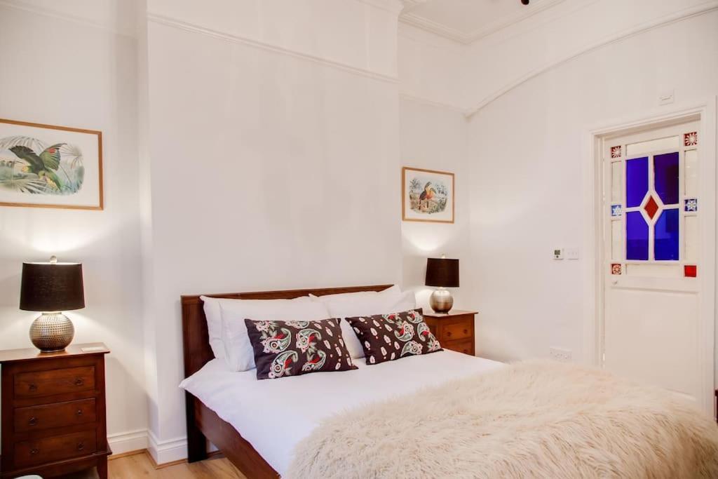 Princes Villa - Large Fully Self Contained Flat, 5 Minutes From The Sea เฮสติงส์ ภายนอก รูปภาพ