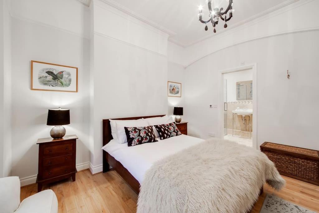 Princes Villa - Large Fully Self Contained Flat, 5 Minutes From The Sea เฮสติงส์ ภายนอก รูปภาพ
