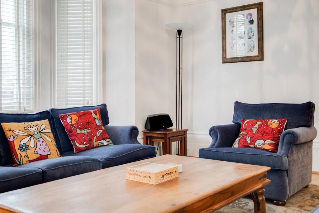 Princes Villa - Large Fully Self Contained Flat, 5 Minutes From The Sea เฮสติงส์ ภายนอก รูปภาพ