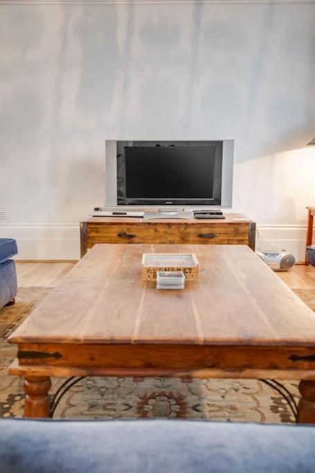 Princes Villa - Large Fully Self Contained Flat, 5 Minutes From The Sea เฮสติงส์ ภายนอก รูปภาพ