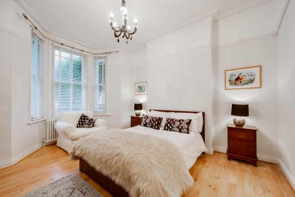 Princes Villa - Large Fully Self Contained Flat, 5 Minutes From The Sea เฮสติงส์ ภายนอก รูปภาพ