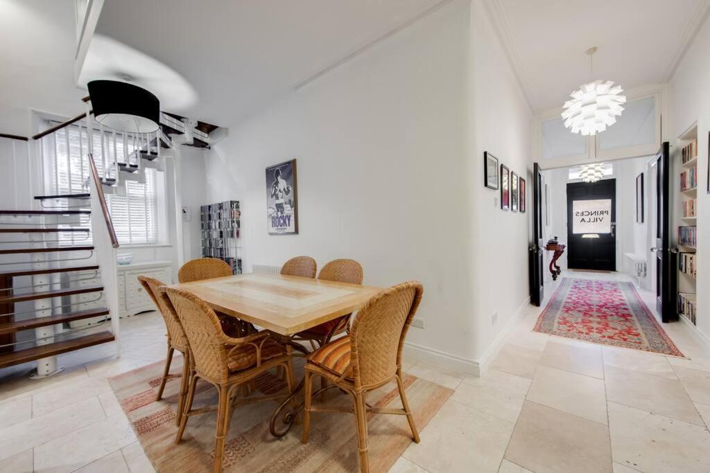 Princes Villa - Large Fully Self Contained Flat, 5 Minutes From The Sea เฮสติงส์ ภายนอก รูปภาพ