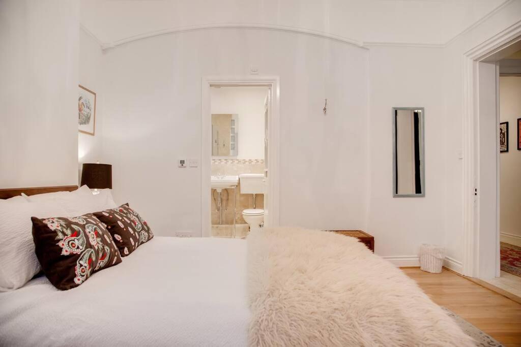 Princes Villa - Large Fully Self Contained Flat, 5 Minutes From The Sea เฮสติงส์ ภายนอก รูปภาพ