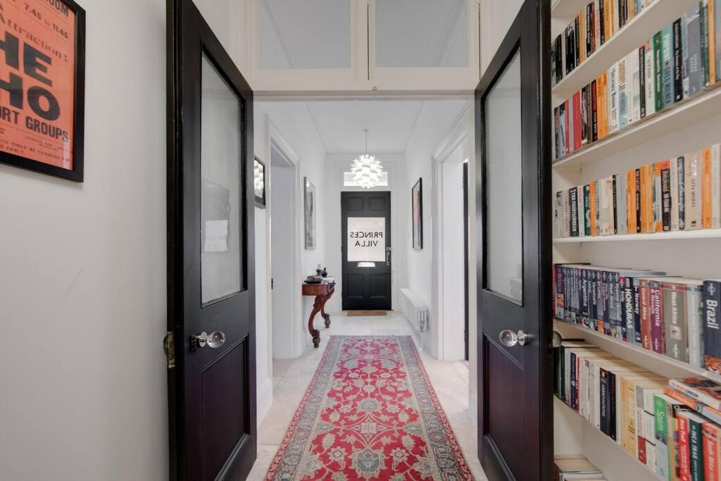 Princes Villa - Large Fully Self Contained Flat, 5 Minutes From The Sea เฮสติงส์ ภายนอก รูปภาพ